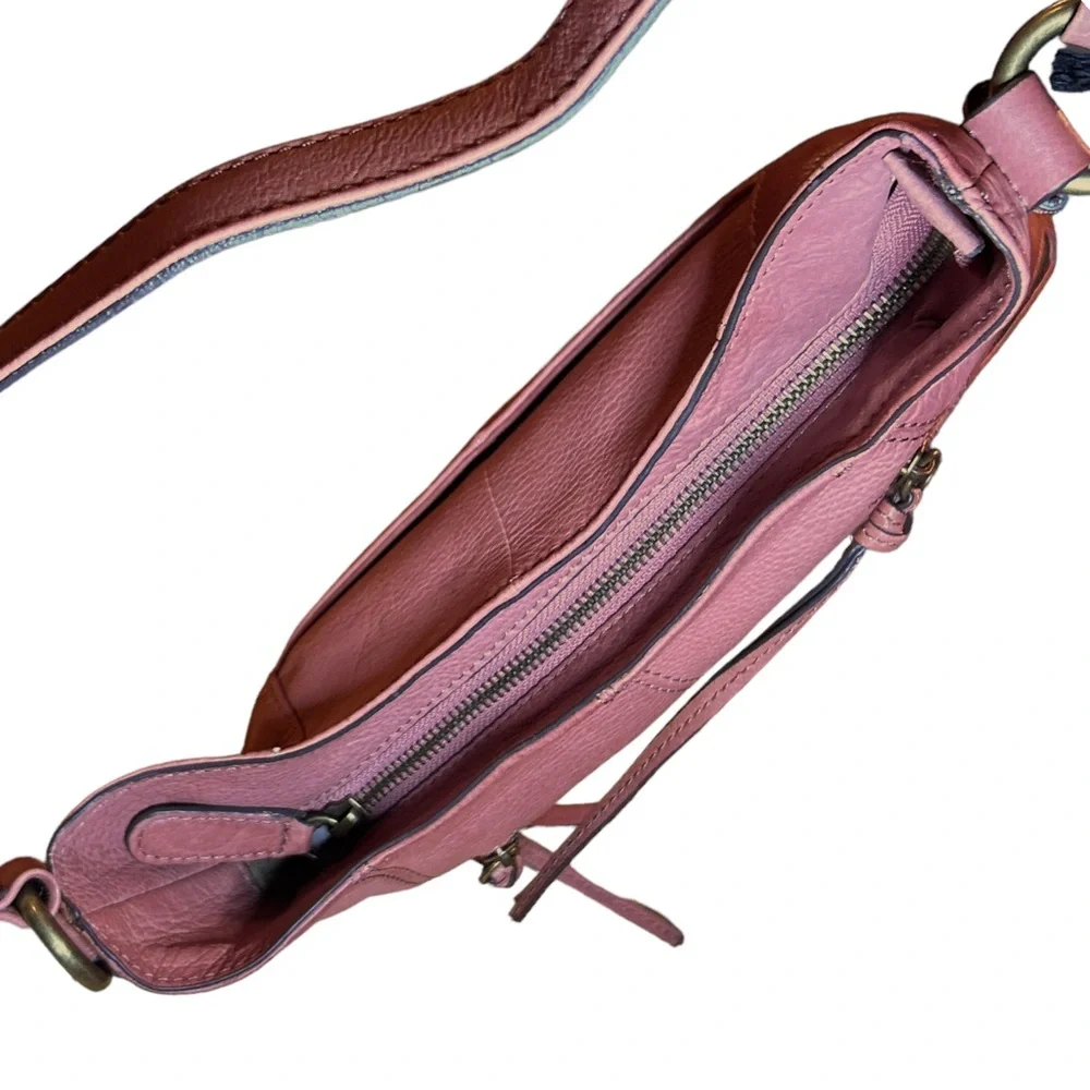 Frye Ari Pink Taupe Pebbled Leather Large Crossbody Hobo Bag Handbag Purse NWT - Picture 8 of 15